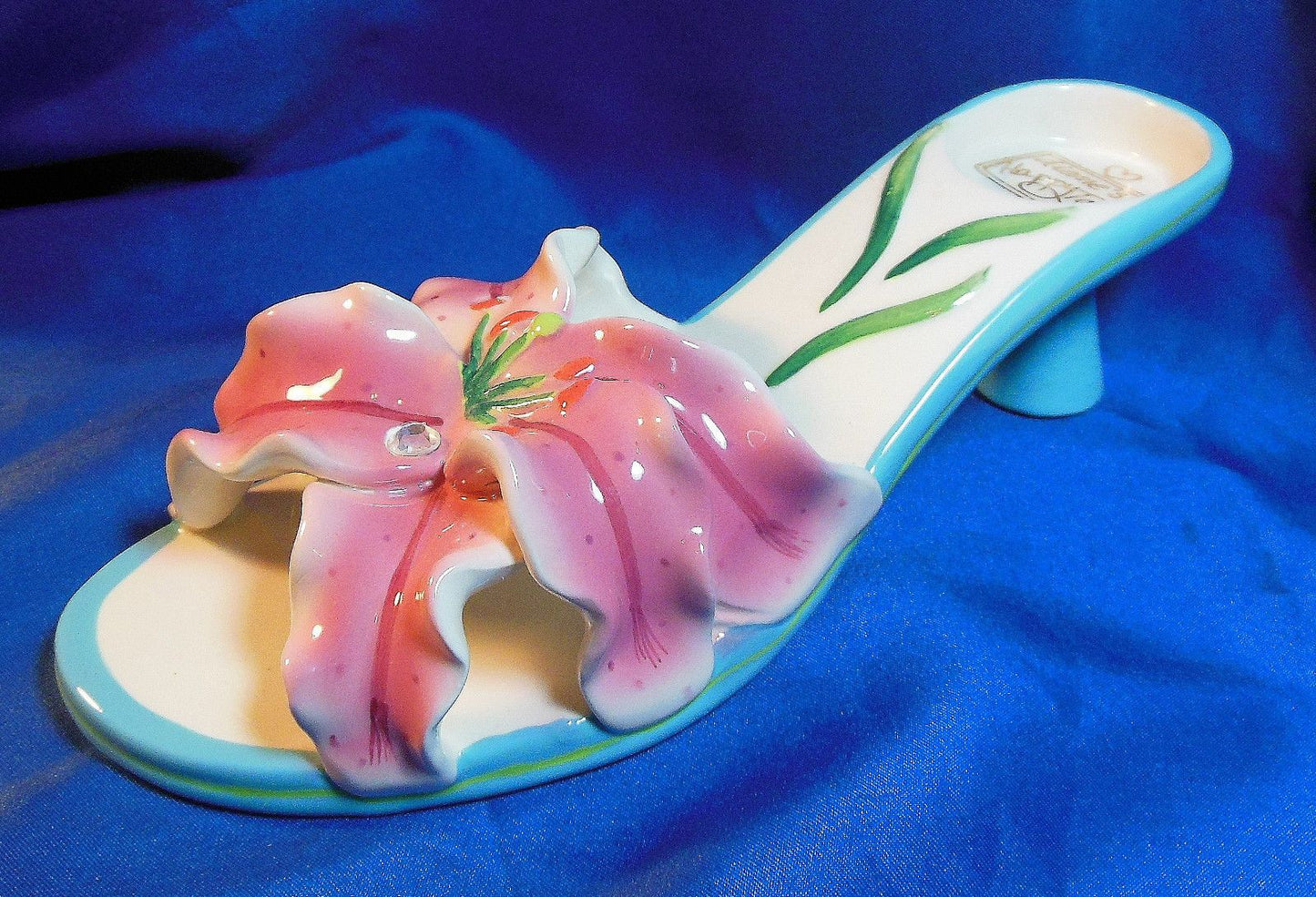 Luscious Lily Tealight Holder - By Happy Toes