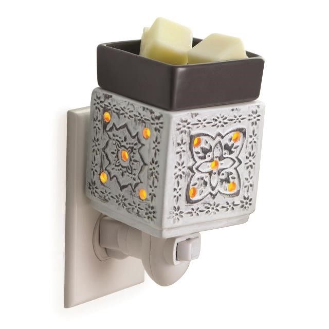 MODERN COTTAGE Pluggable Warmer by Candle Warmers